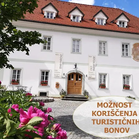 Alojamento de Acomodação e Pequeno-almoço Old Parish House 4*