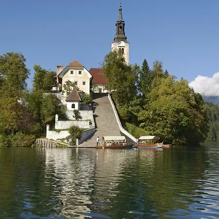 Old Parish House Alojamento de Acomodação e Pequeno-almoço 4*