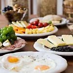 Old Parish House לינה וארוחת בוקר בלד