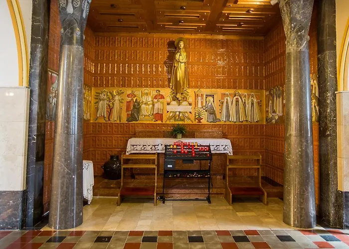 Old Parish House Nočitev z zajtrkom