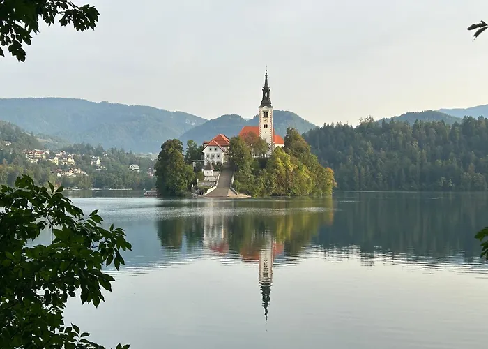 Nočitev z zajtrkom Old Parish House