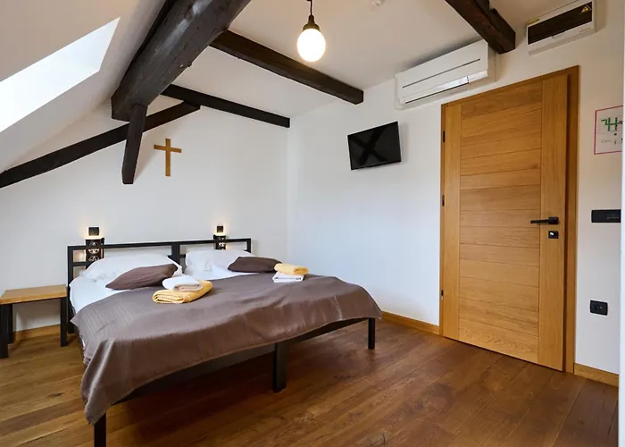 krevet i doručak Old Parish House Bled